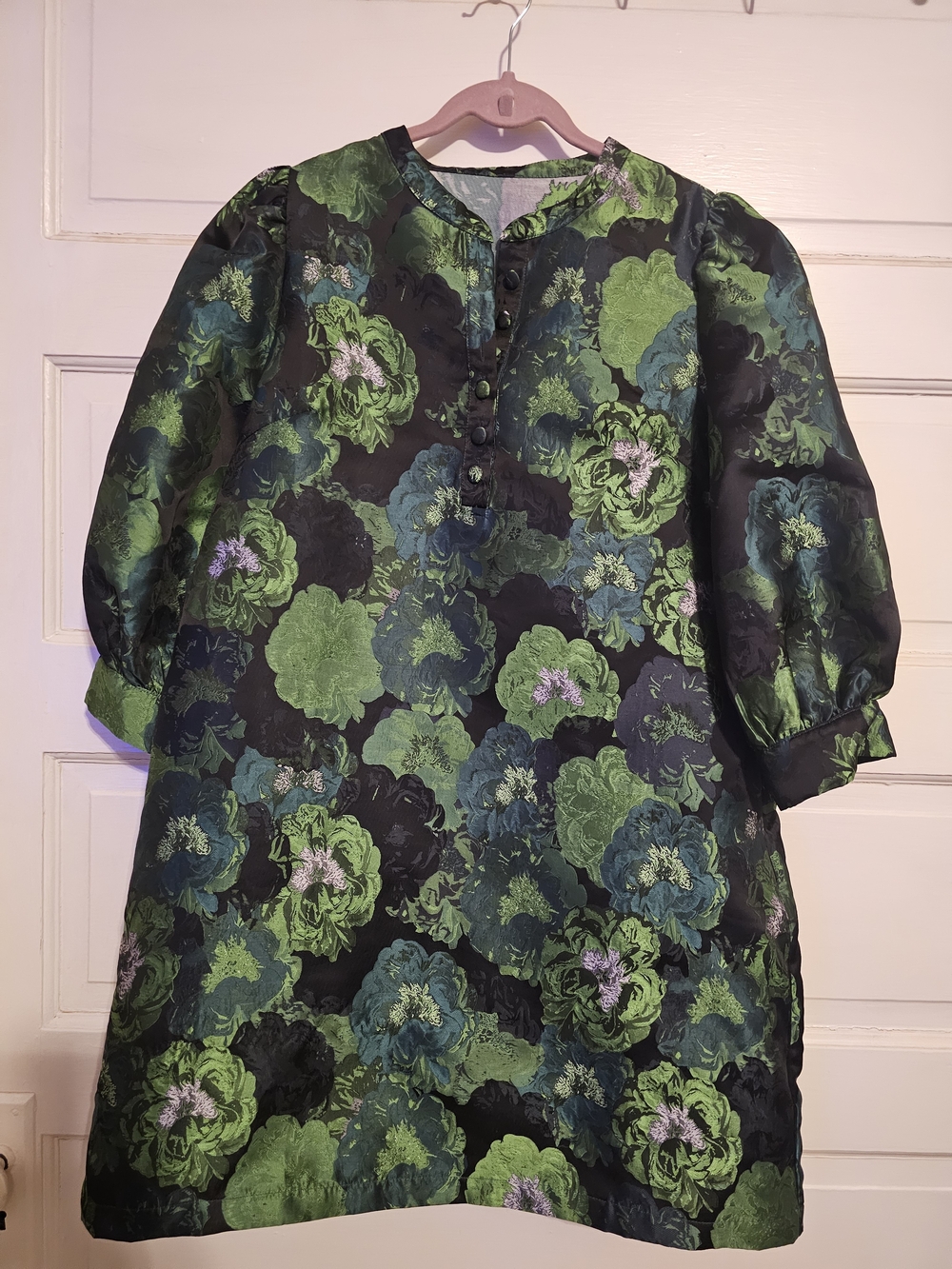 Boutique Green Floral Jacquard Puff-Sleeve Midi Dress - Picture 3 of 13